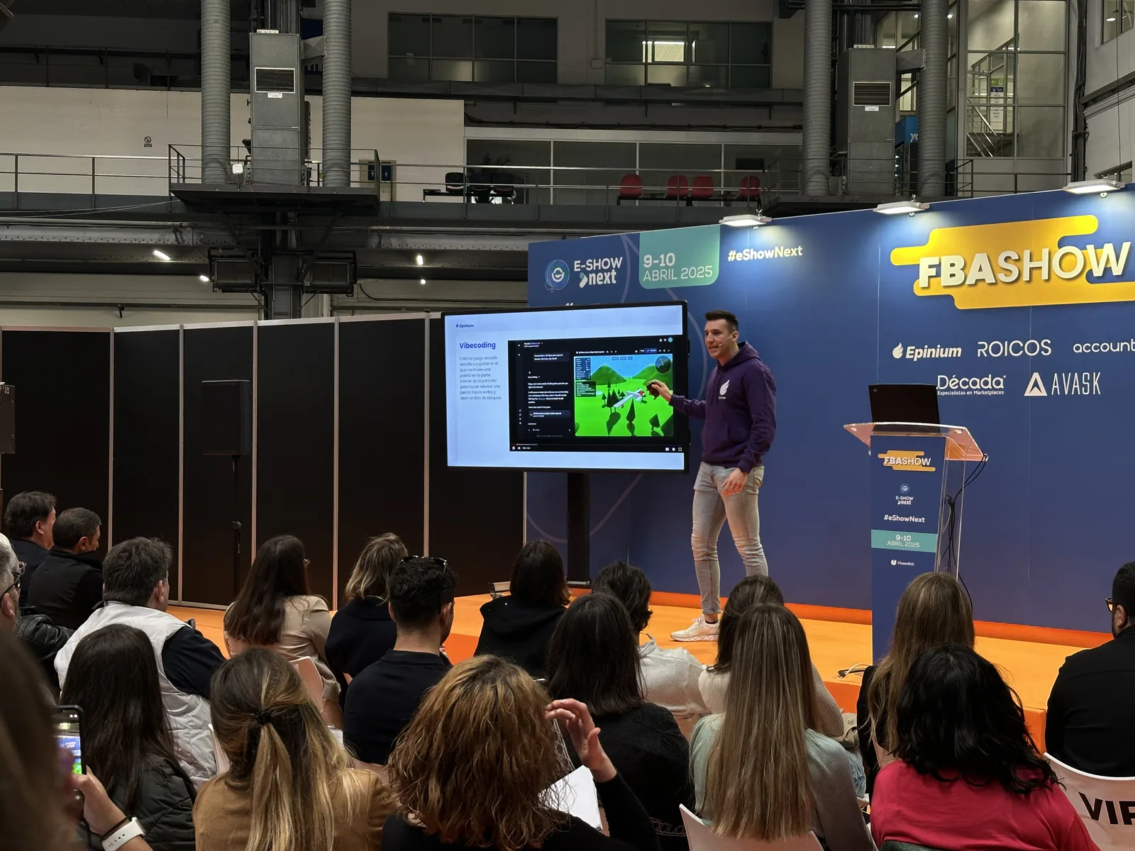 Ponente presentando en FBAshow Barcelona 2025